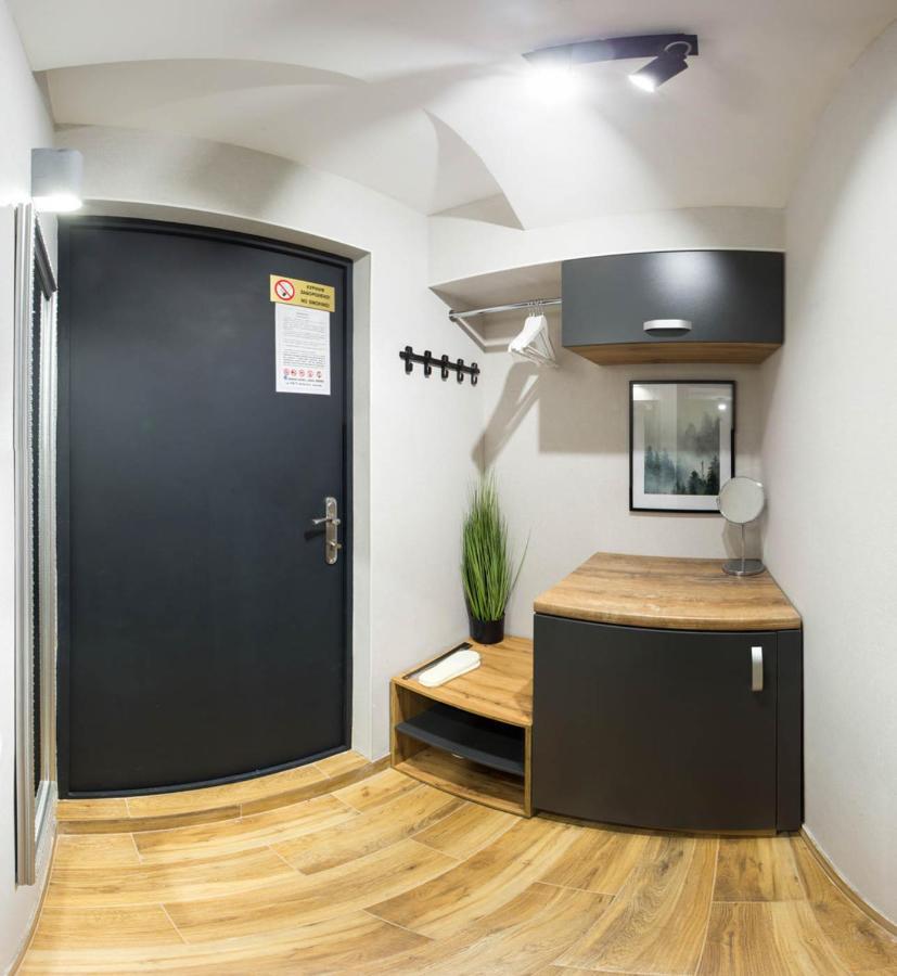 Cozy Apartment In The Center - Podilskyi Lane 7 Kharkiv Bagian luar foto